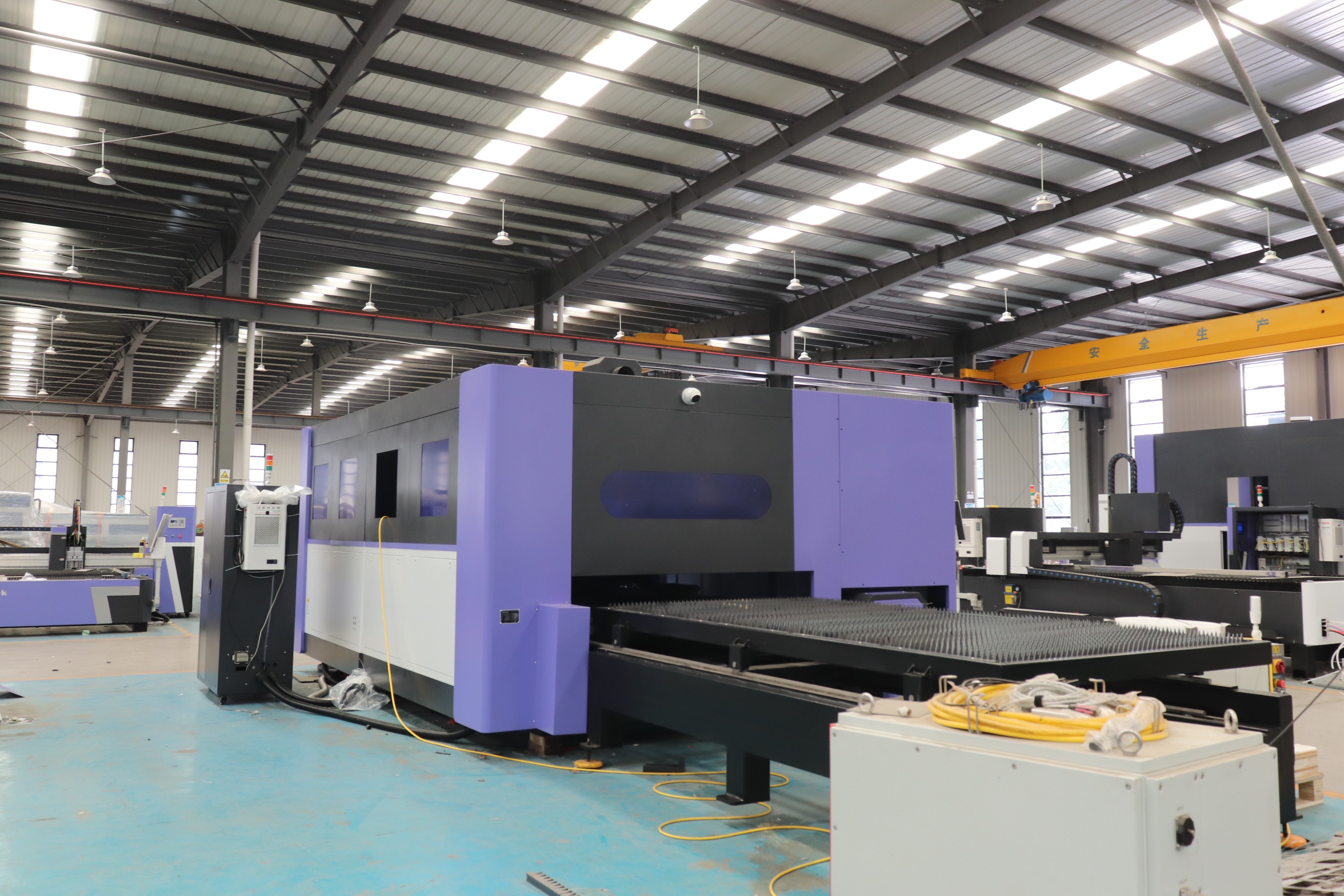 Industrial Laser Table - Industrial laser sheet metal cutting machine